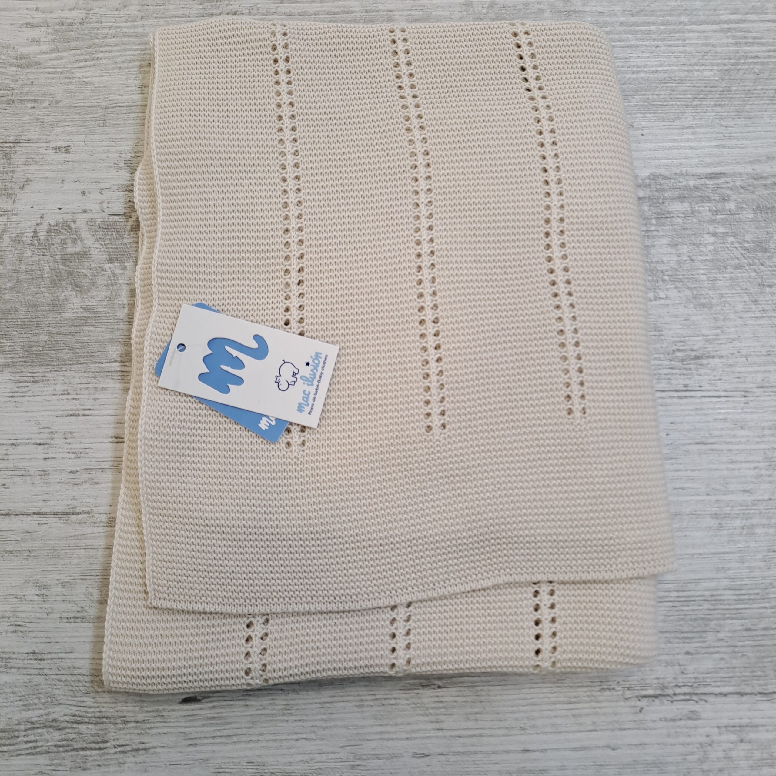 Coperta in filo Macilusion16