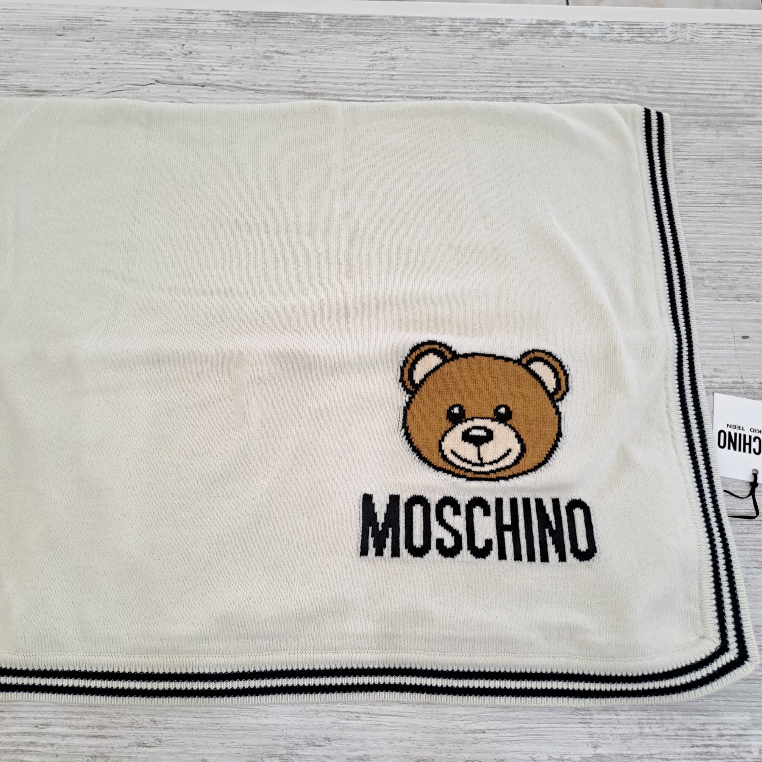coperta in lana moschino